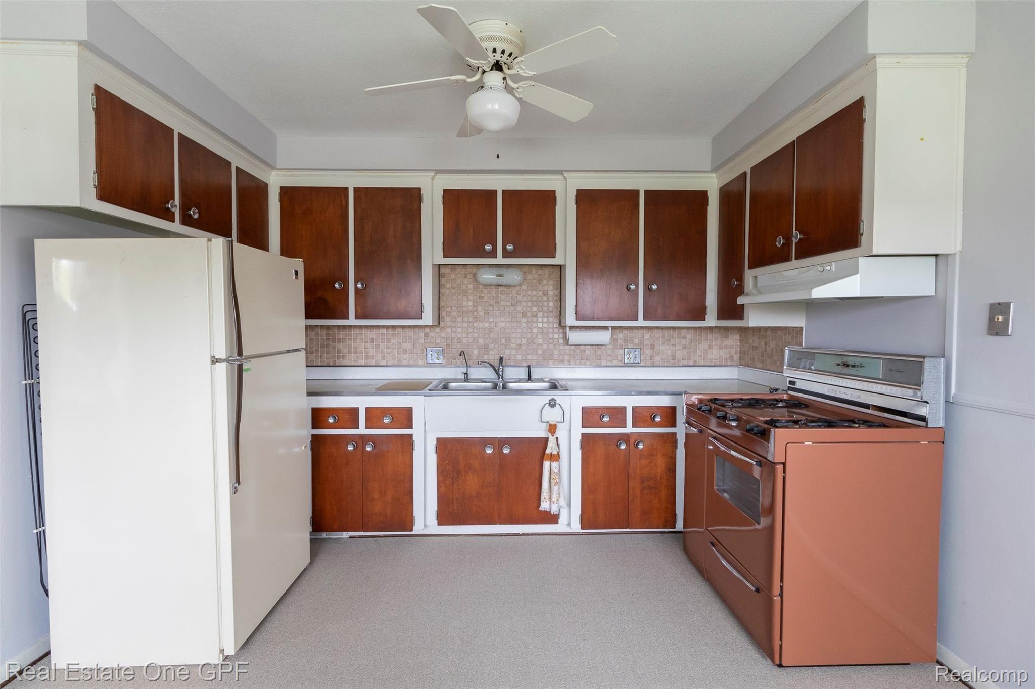 18210 Rainbow Road Fraser, MI 48026 - Photo 5 of 41 006- 18021 Rainbow Road - OnDemand Pix Photography.jpg