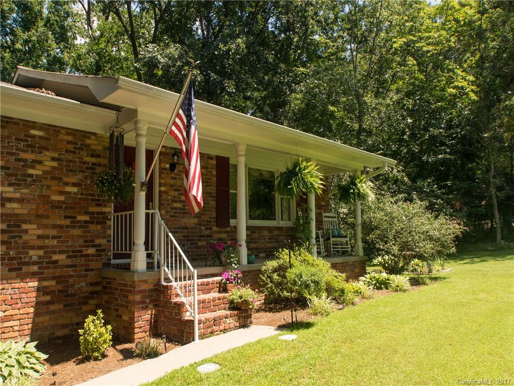 228 Fallen Timber Road Hendersonville, NC 28791 - Photo 2 of 24 Gallery Image 2