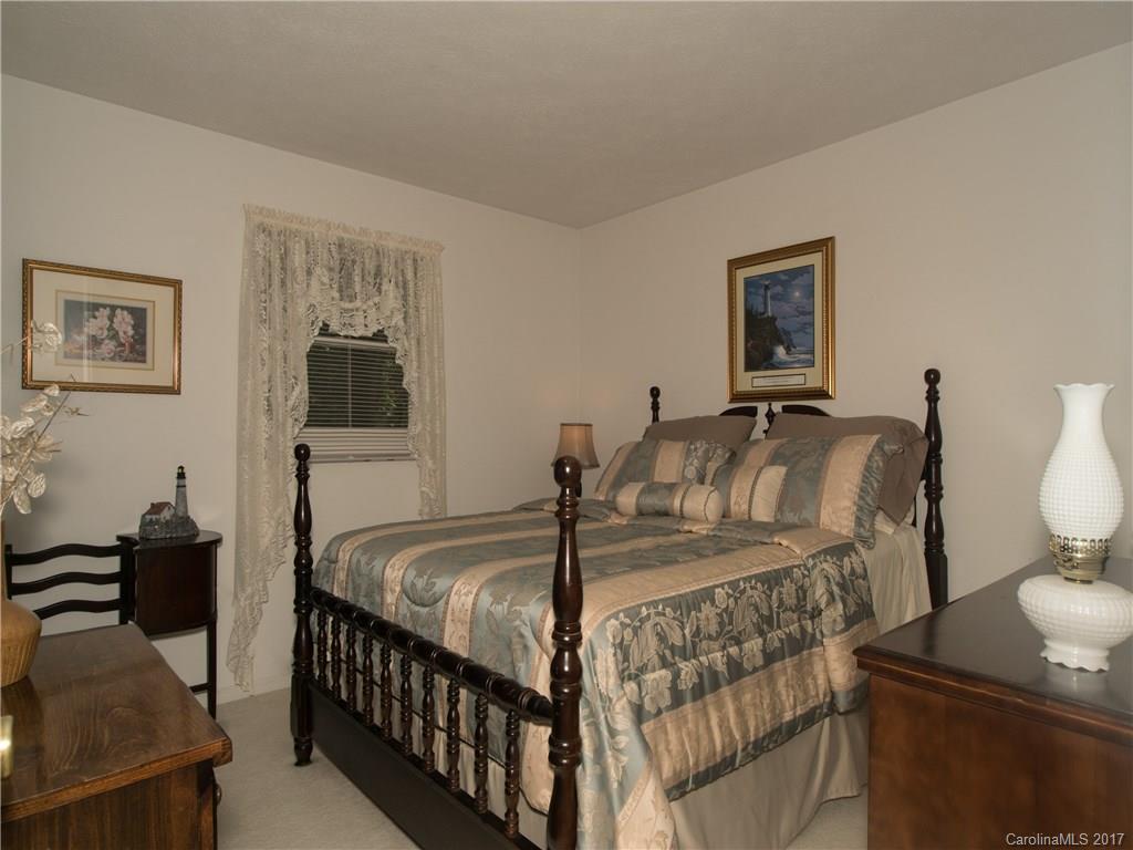 228 Fallen Timber Road Hendersonville, NC 28791 - Photo 15 of 24 Gallery Image 15