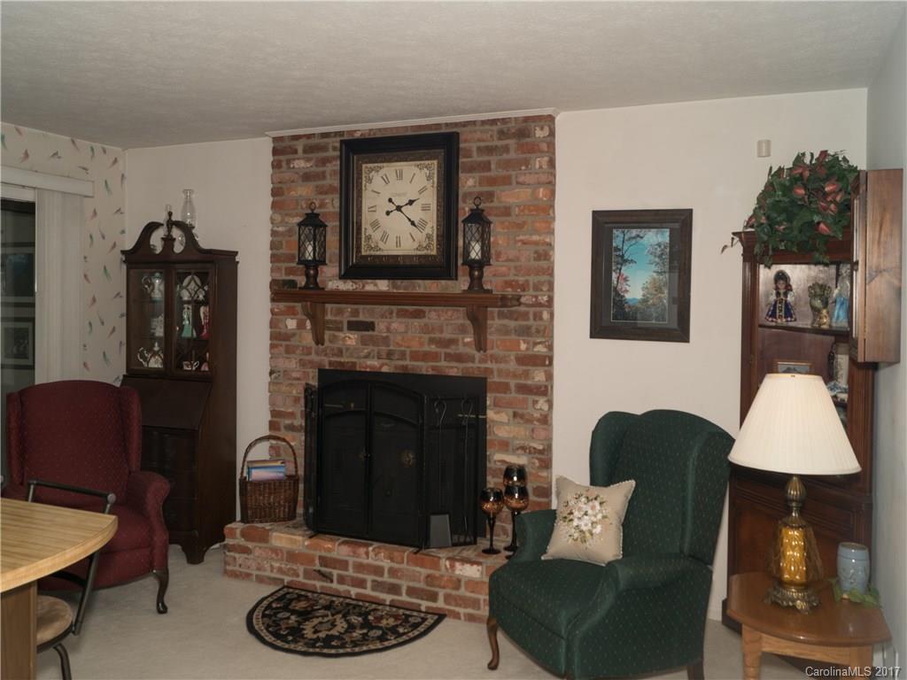 228 Fallen Timber Road Hendersonville, NC 28791 - Photo 10 of 24 Gallery Image 10
