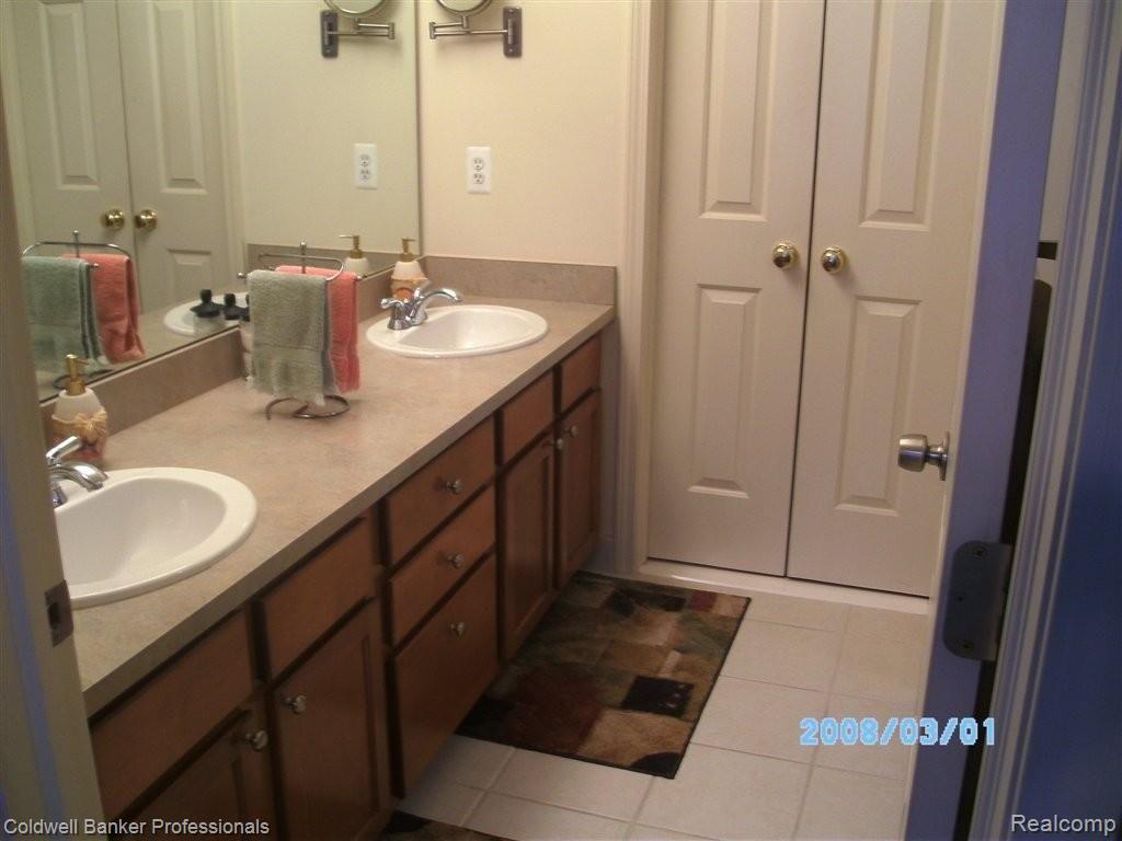 441 Cherry Grove Road, Unit 71 Canton, MI 48188 - Photo 14 of 23 MASTER BATH.JPG
