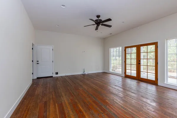 $937,500 | 4911 East Greenbluff Road, Colbert, WA 99005