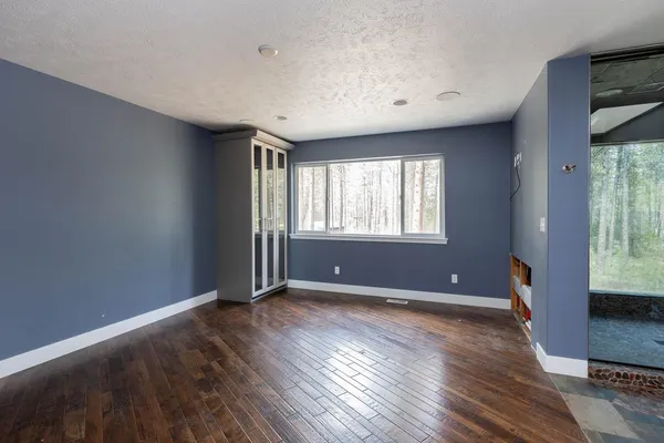 $937,500 | 4911 East Greenbluff Road, Colbert, WA 99005