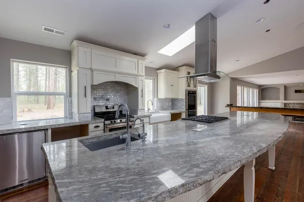 $937,500 | 4911 East Greenbluff Road, Colbert, WA 99005