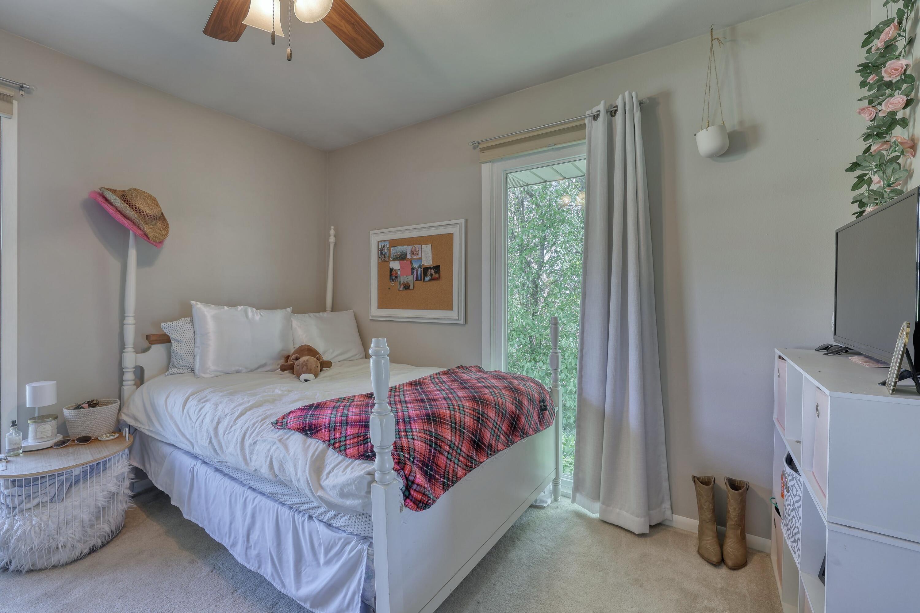 1135 South Ridgeway Road Brookfield, WI 53045 - Photo 45 of 63 3rd Bedroom