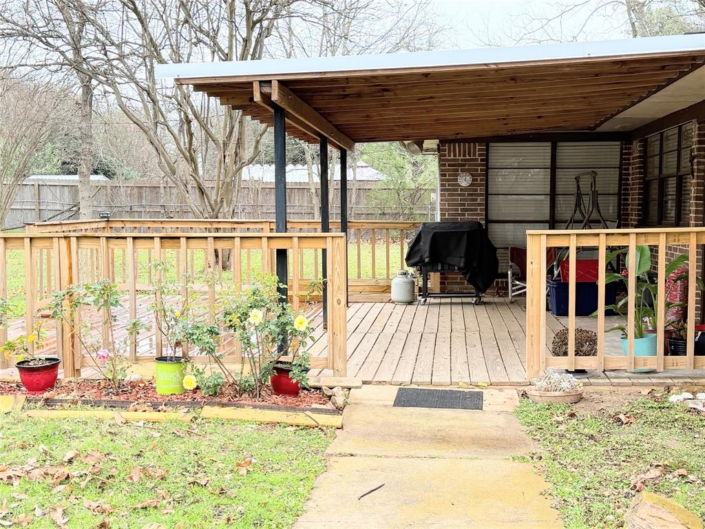 112 Meadow Lane Groesbeck, TX 76642 - Photo 34 of 37 a view of outdoor space with seating area