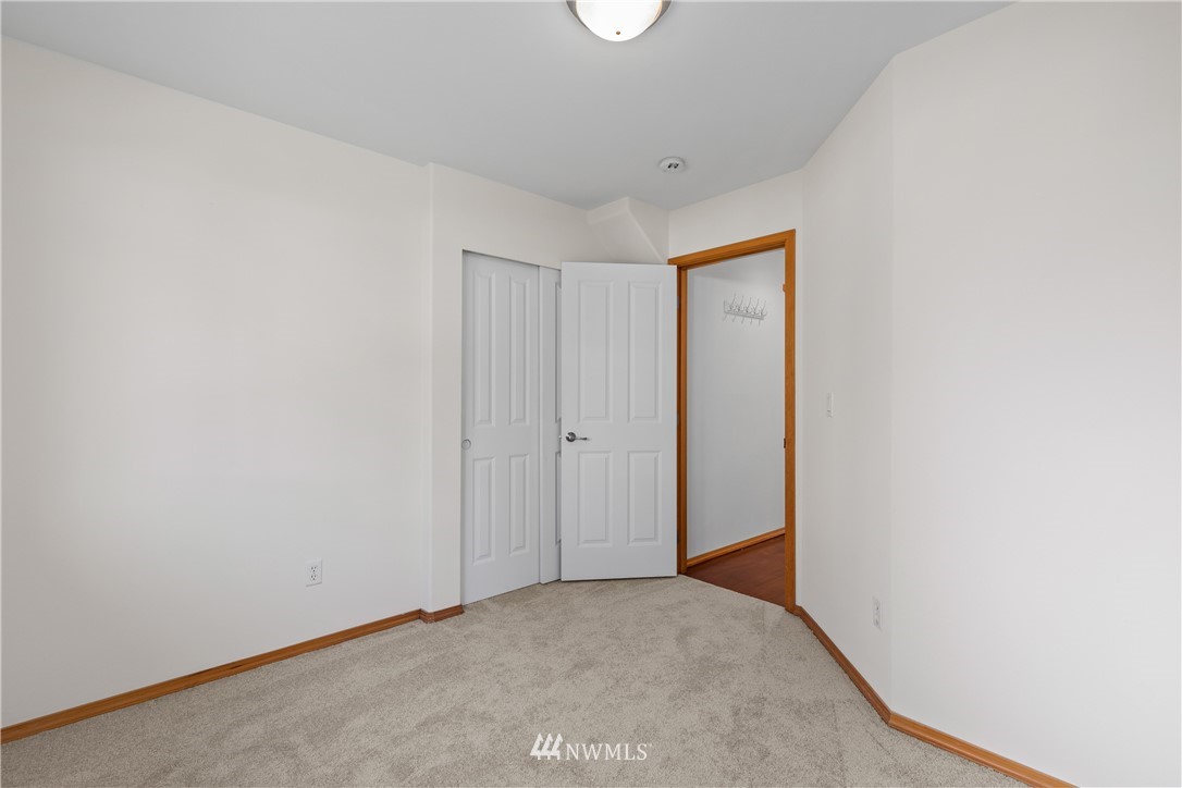 12223 Military Road South Seattle, WA 98168 - Photo 14 of 37