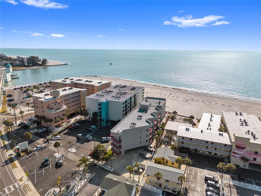 12935 Gulf Lane, Unit 304 Madeira Beach, FL 33708 - Photo 4 of 61