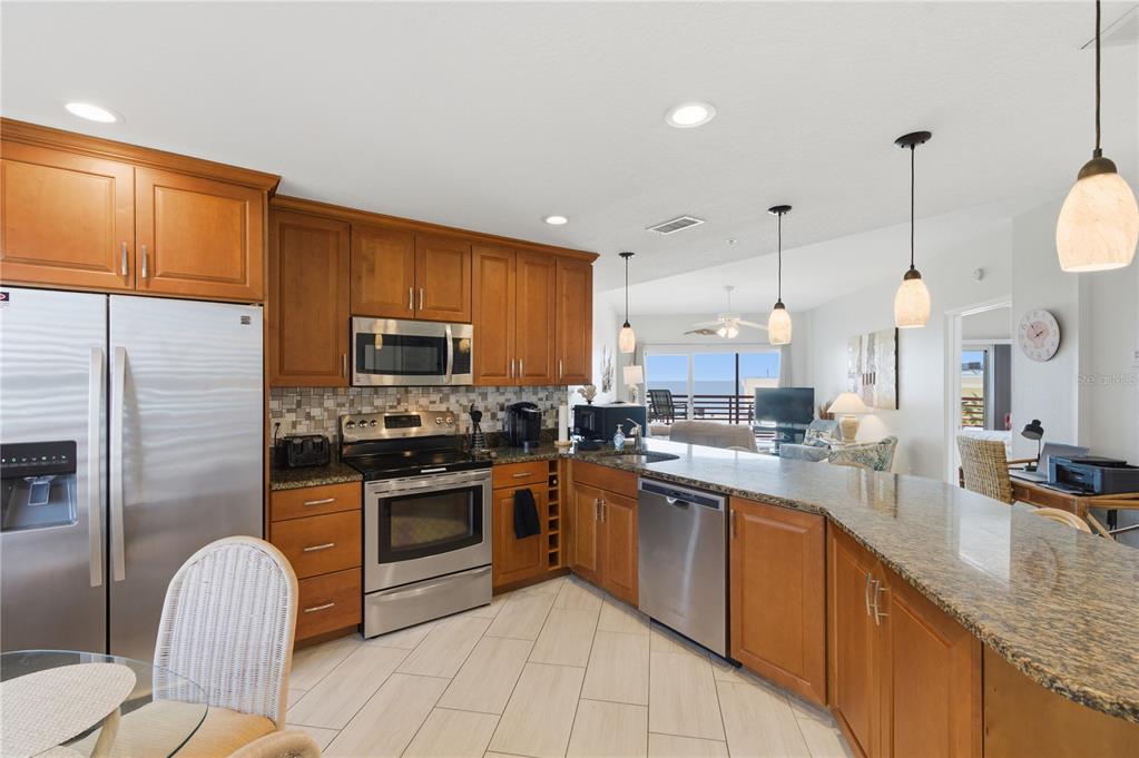 12935 Gulf Lane, Unit 304 Madeira Beach, FL 33708 - Photo 8 of 61