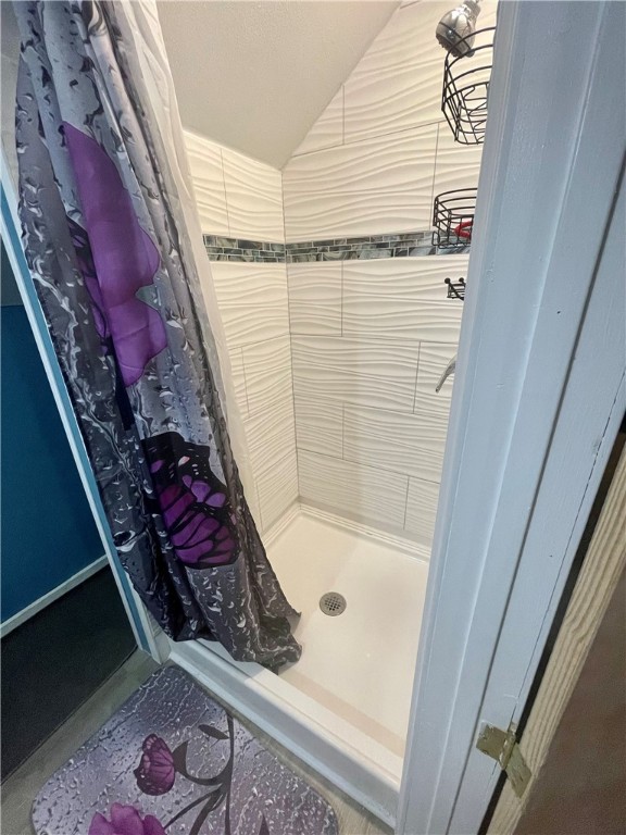 61 Northaven Terrace Rochester, NY 14621 - Photo 15 of 28 Upstairs Bath