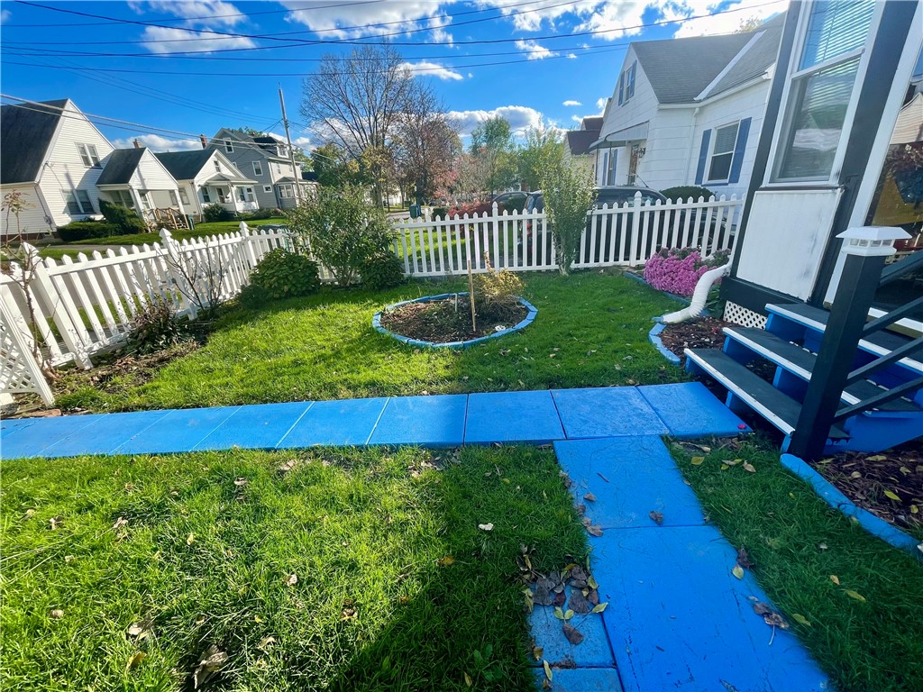 61 Northaven Terrace Rochester, NY 14621 - Photo 4 of 28