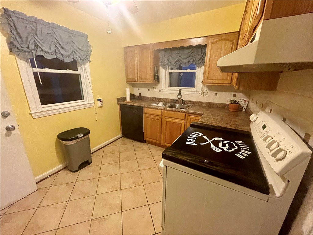 61 Northaven Terrace Rochester, NY 14621 - Photo 5 of 28