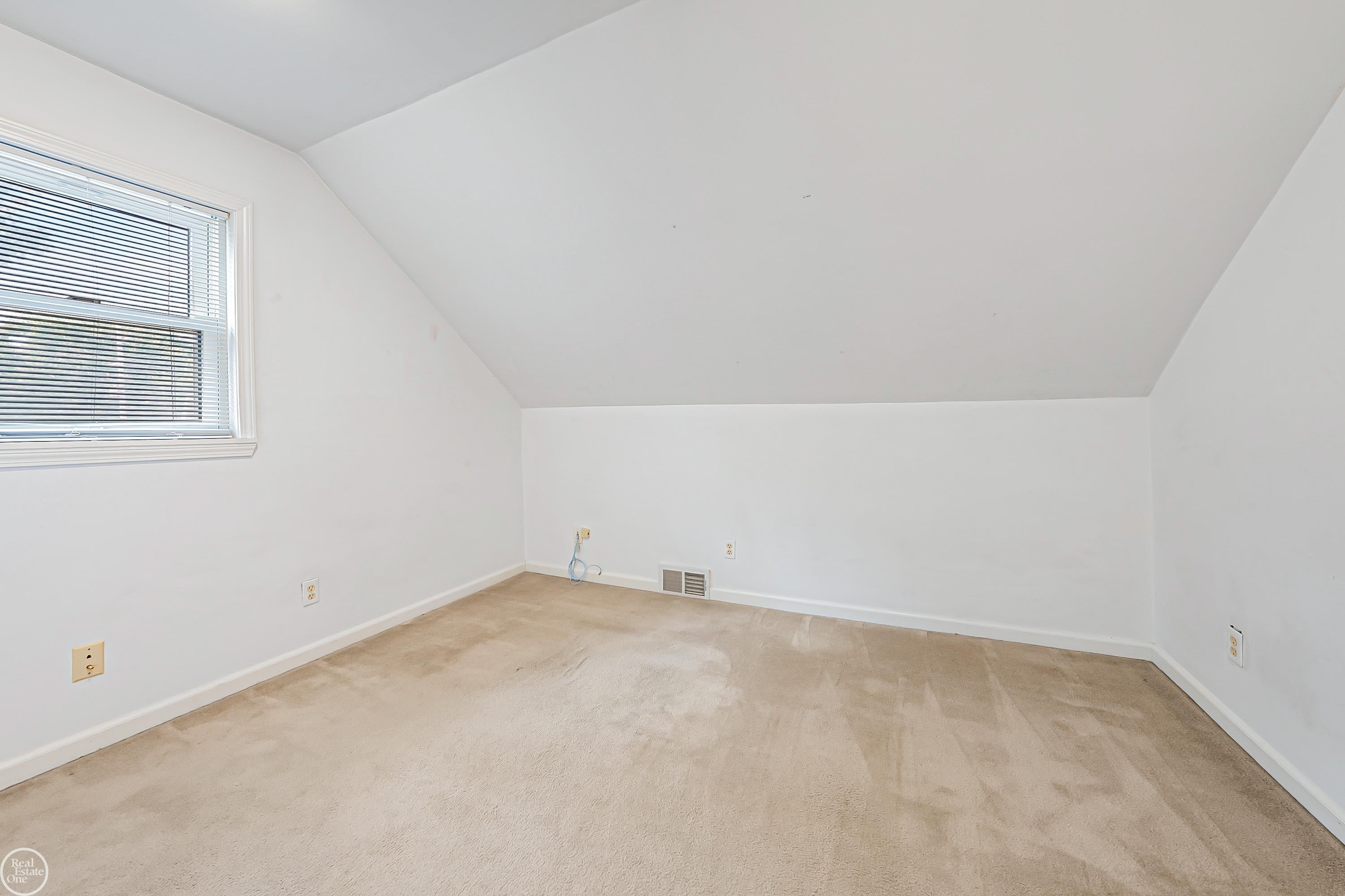 24125 Shook Road Clinton Township, MI 48035 - Photo 21 of 36 Gallery Image 21