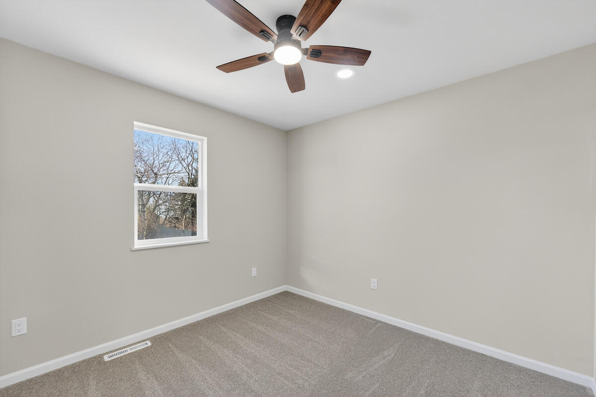 1617 Derby Avenue Mount Pleasant, WI 53403 - Photo 16 of 28 DSC09658