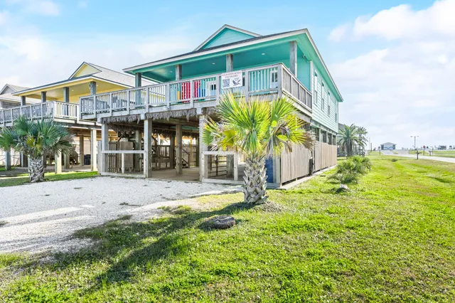 $384,900 | 343 Jettyview Road, Surfside Beach, TX 77541