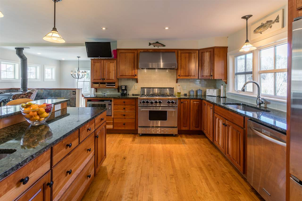 1139 Hewett Road Windsor, VT 05089 - Photo 13 of 38