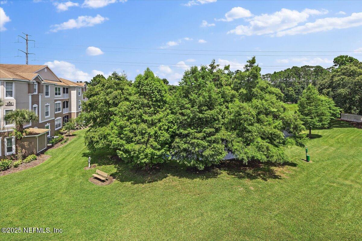 10550 Baymeadows Road, Unit 1028 Jacksonville, FL 32256 - Photo 17 of 22 09-Screened Porch View