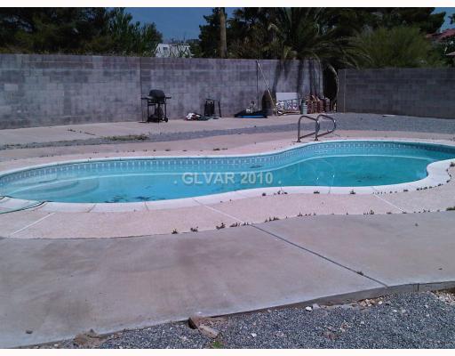 6374 West Desert Inn Road Las Vegas, NV 89146 - Photo 5 of 5 Swimming Pool/Hot Tub/Sauna.