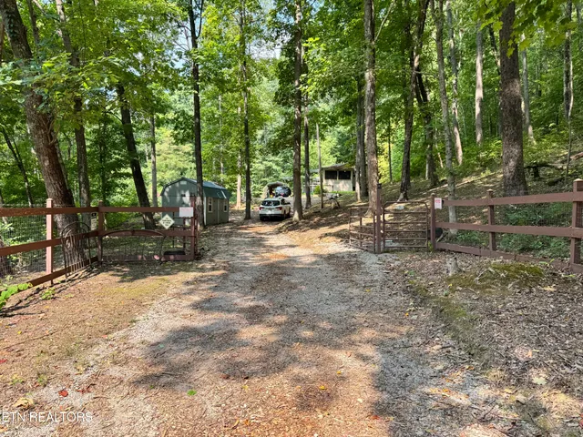$165,000 | 30 Holden Hollow Road, Jamestown, TN 38556