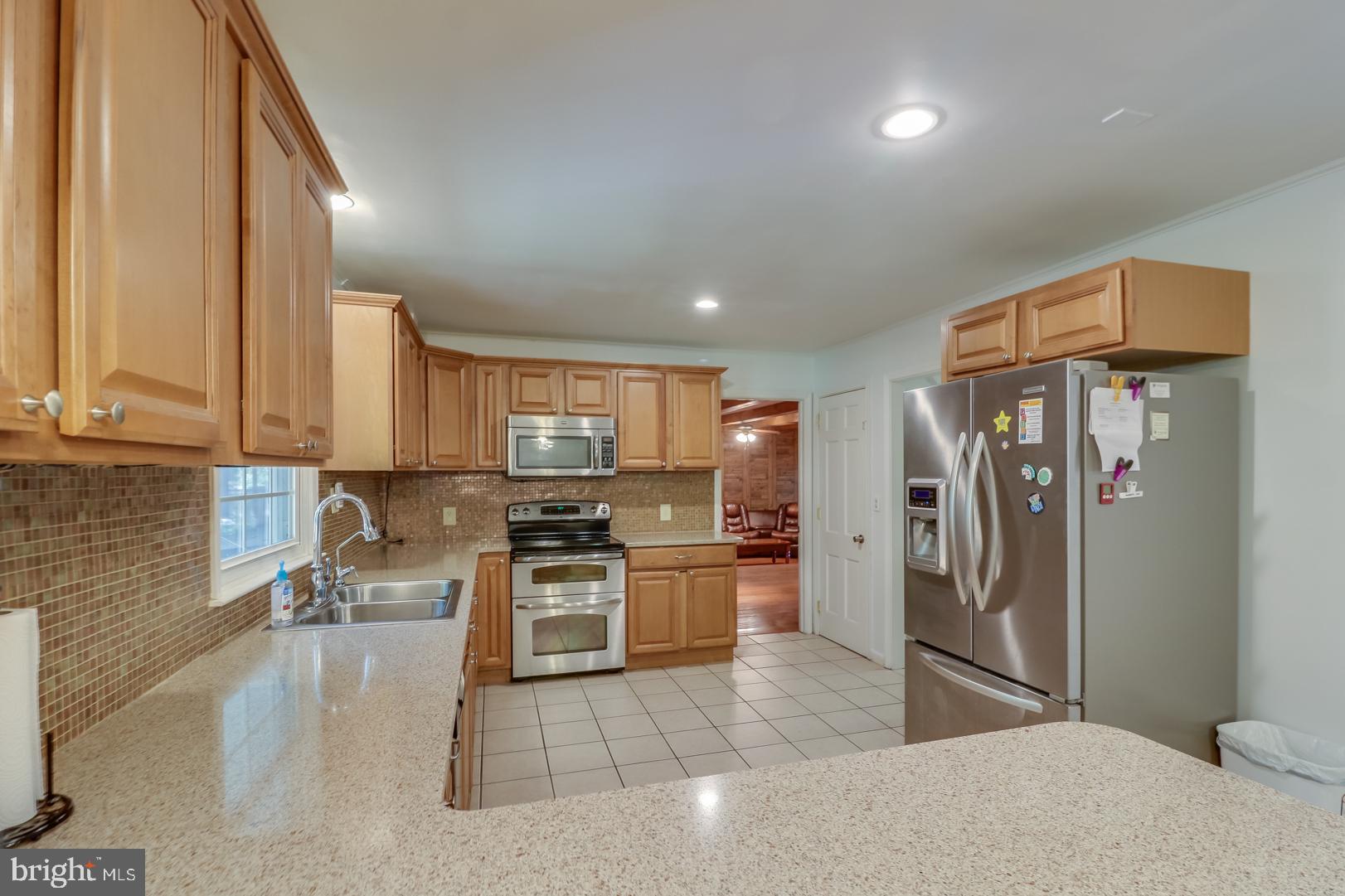 208 Mifflin Road Dover, DE 19904 - Photo 8 of 33 Updated Kitchen