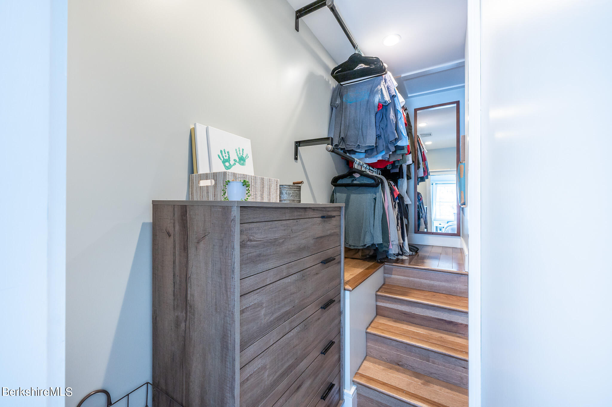 3 Chestnut Hill Road Monterey, MA 01245 - Photo 10 of 26 a view of entryway