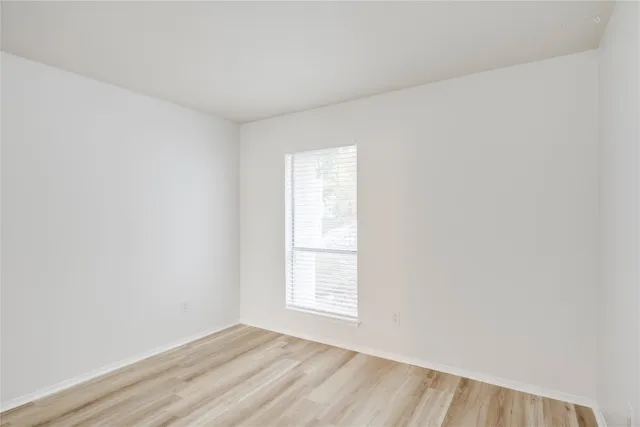 $1,950 | 6910 Hart Lane, Unit 806, Austin, TX 78731