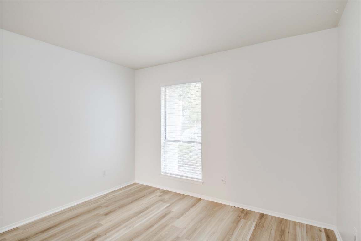 6910 Hart Lane, Unit 806 Austin, TX 78731 - Photo 13 of 22