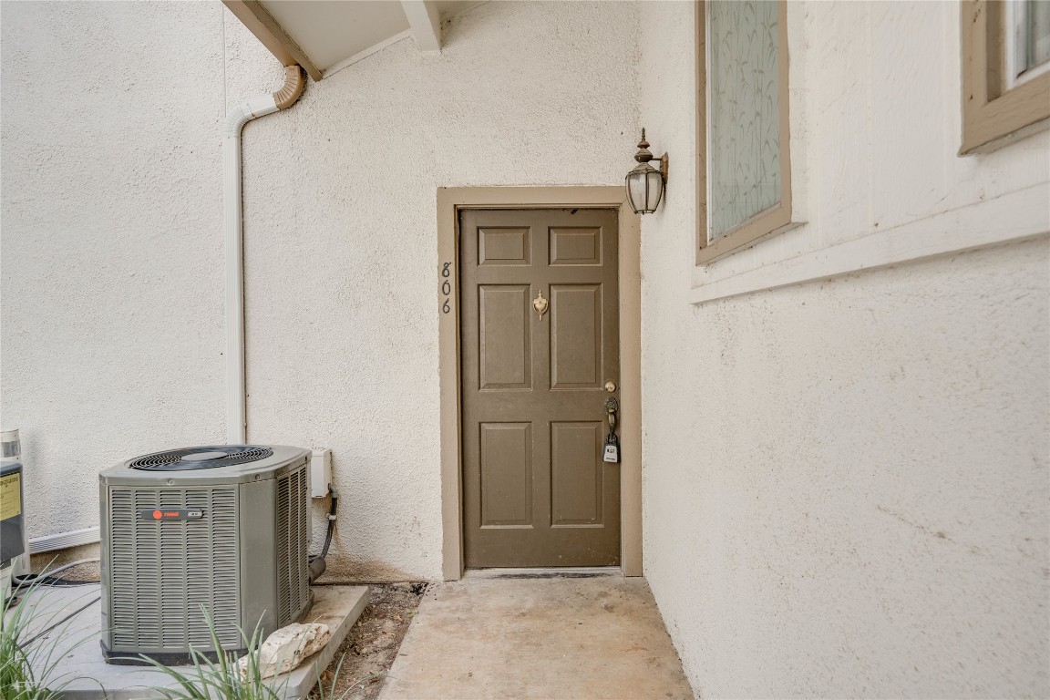 6910 Hart Lane, Unit 806 Austin, TX 78731 - Photo 2 of 22