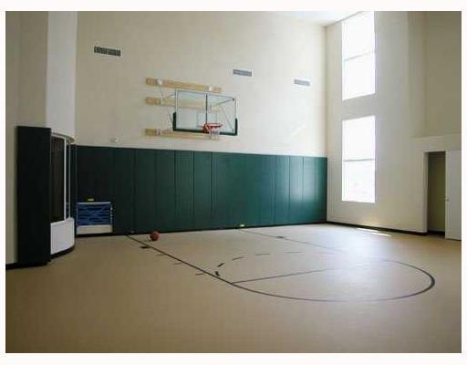 2 Renaissance Way, Unit 2320 Boynton Beach, FL 33426 - Photo 8 of 8 a view of an empty room with kitchen and a window