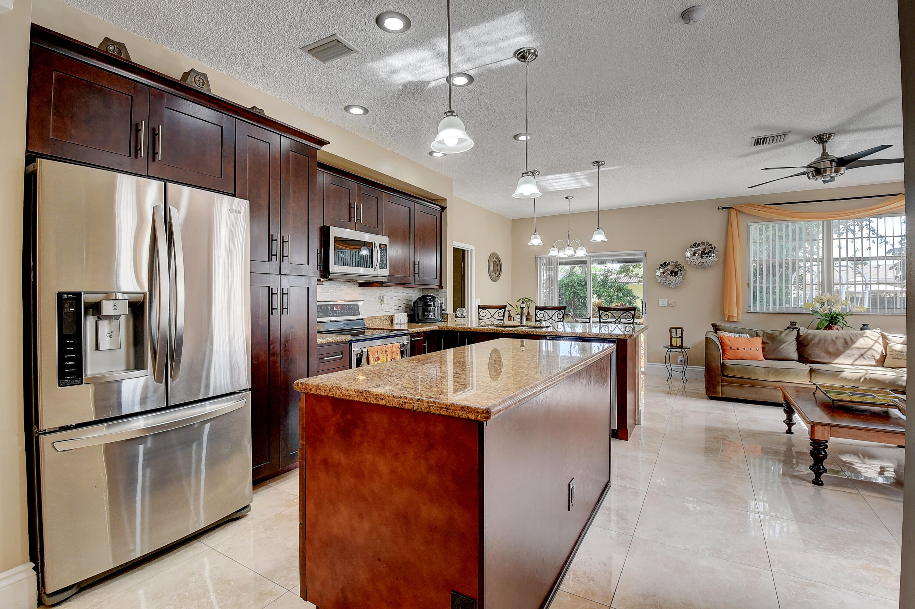 10631 Palm Spring Drive Boca Raton, FL 33428 - Photo 11 of 44 Center Island