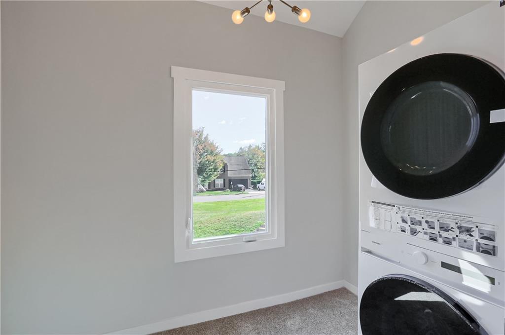 9755 Grosick Road Pittsburgh, PA 15237 - Photo 10 of 22