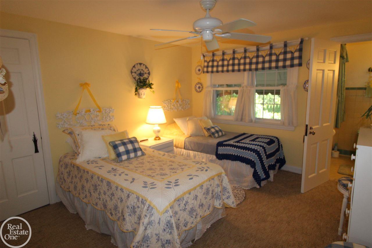 705 Trombley Road Grosse Pointe Park, MI 48230 - Photo 32 of 54