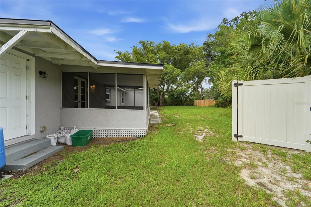 259 Colomba Road DeBary, FL 32713 - Photo 4 of 37 Gallery Image 4