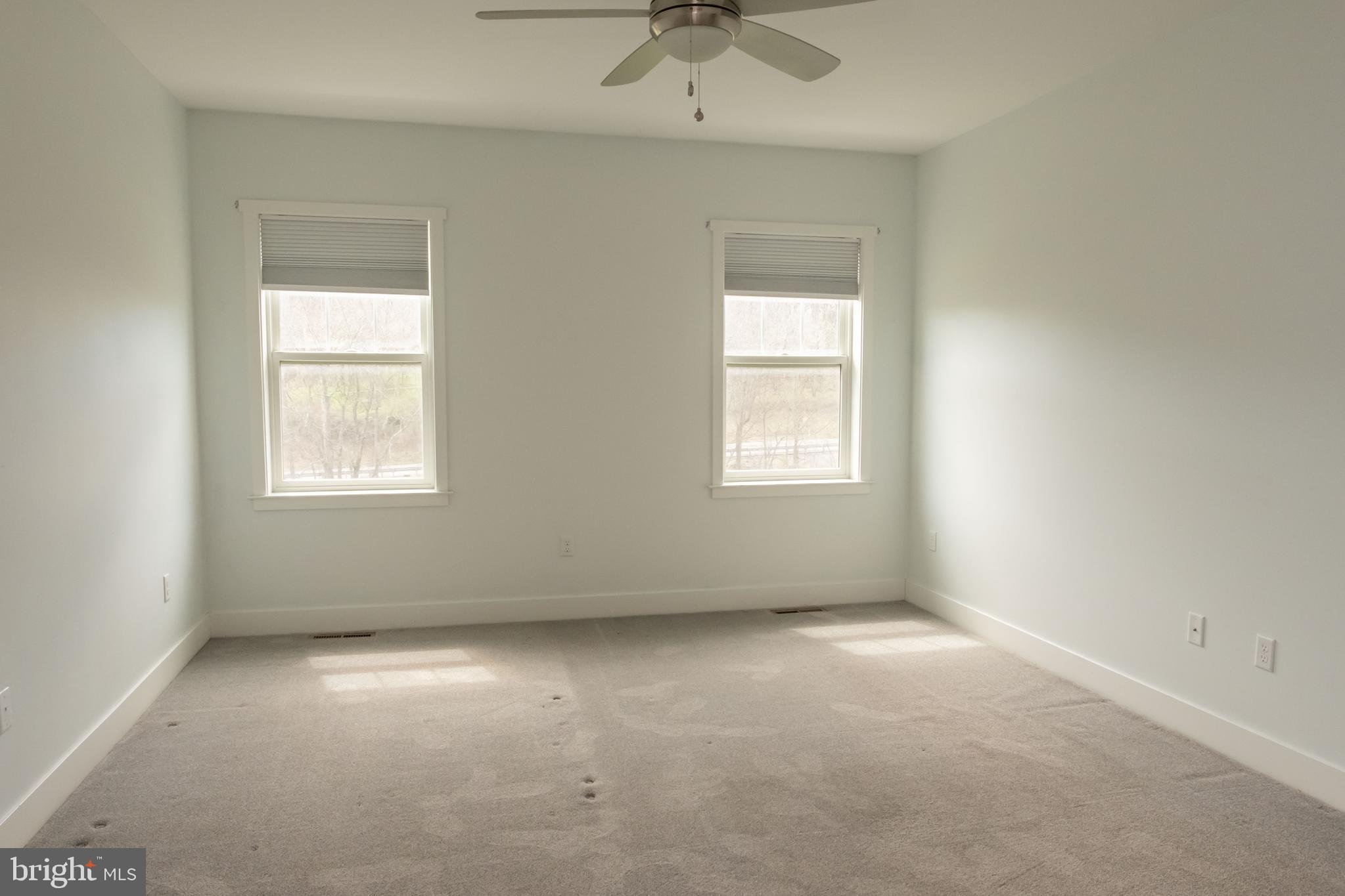 6042 Station Cir Road Harrisburg, PA 17111 - Photo 43 of 71 an empty room with a window