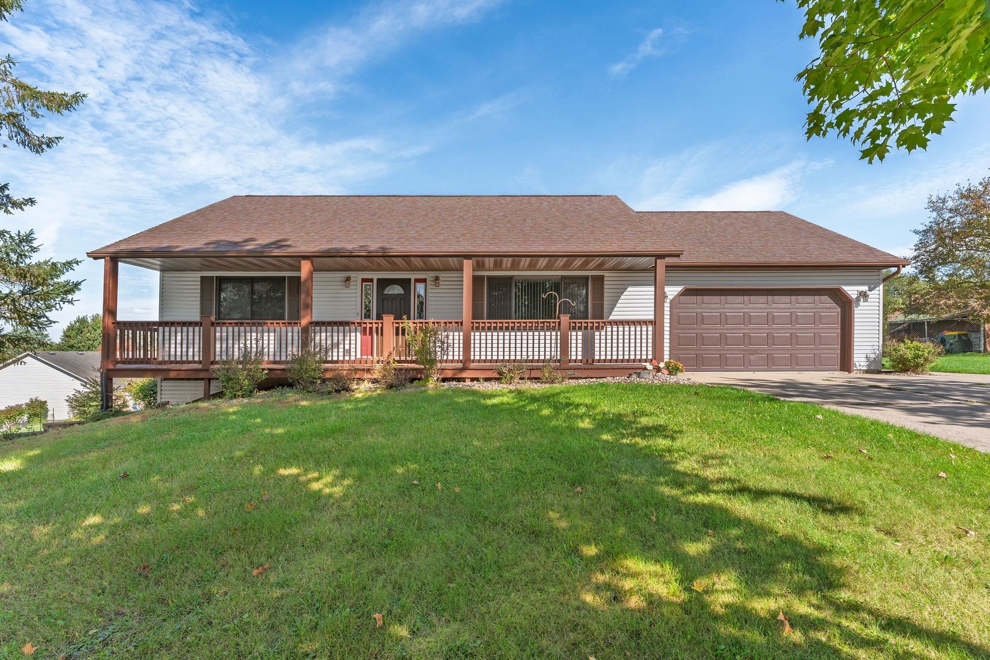 911 19th Street Reedsburg, WI 53959 - Photo 1 of 49 Gallery Image 1