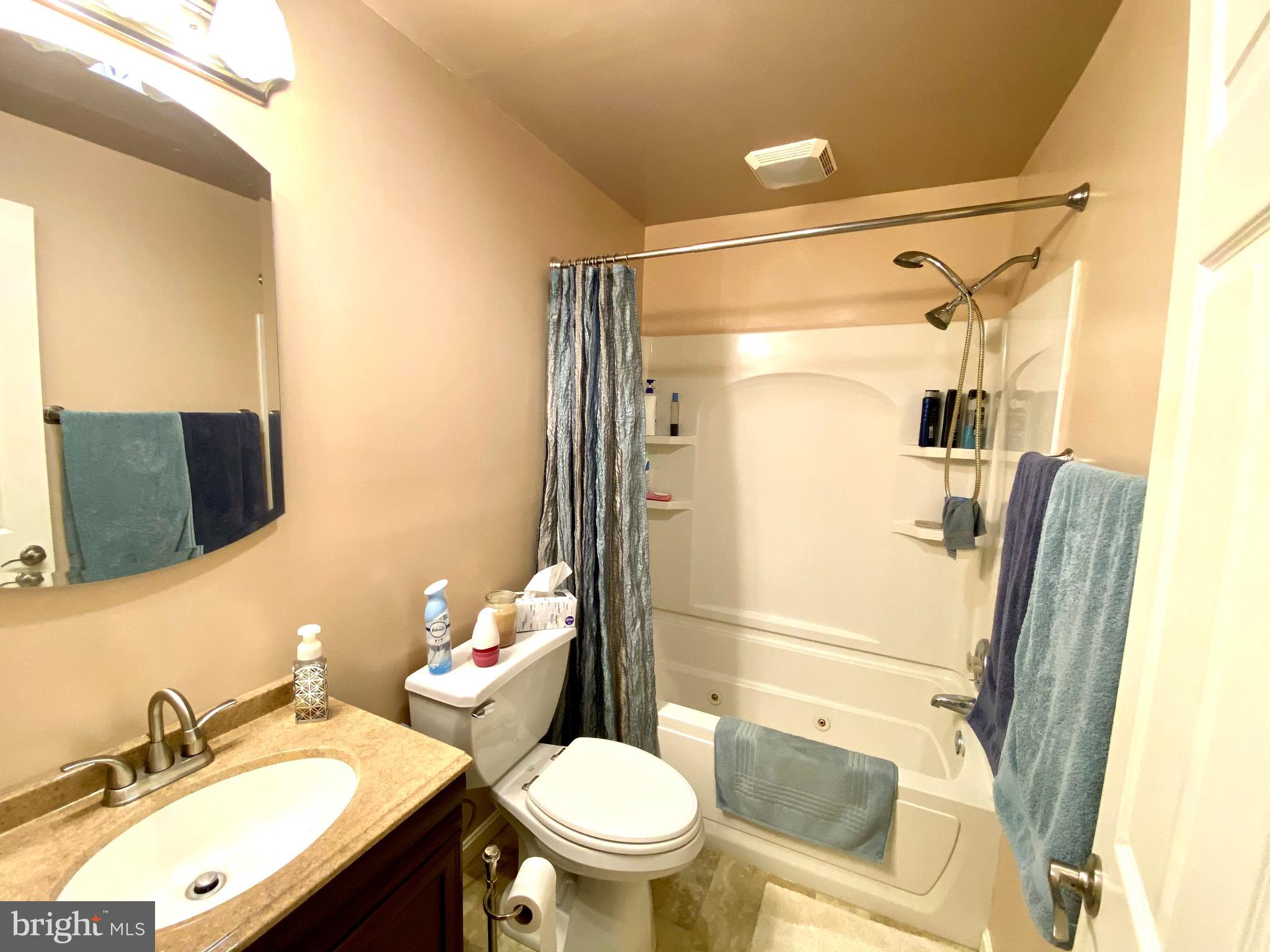 1711 Liggett Avenue Reading, PA 19607 - Photo 6 of 10 Gallery Image 6