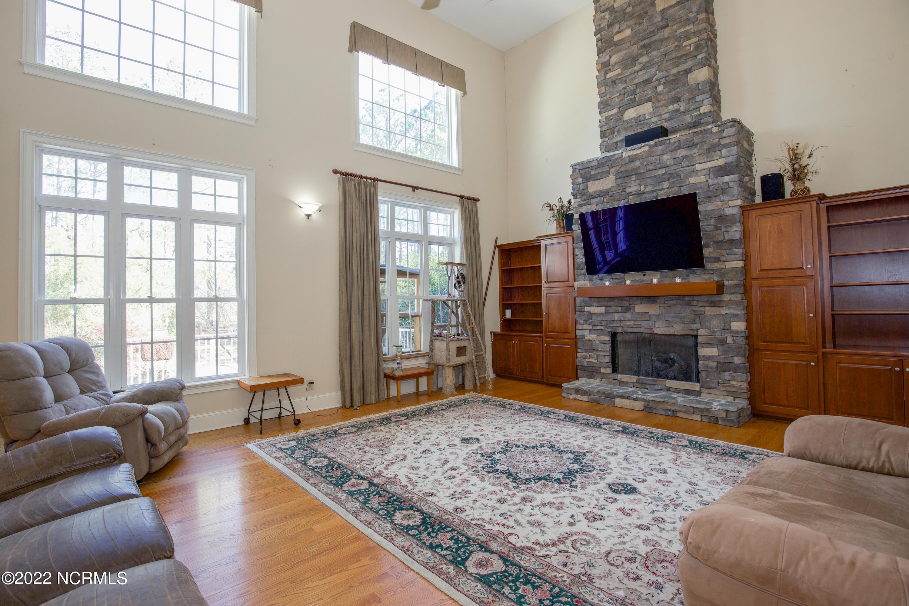 528 Longleaf Drive West End, NC 27376 - Photo 2 of 92 528 Longleaf Dr-1