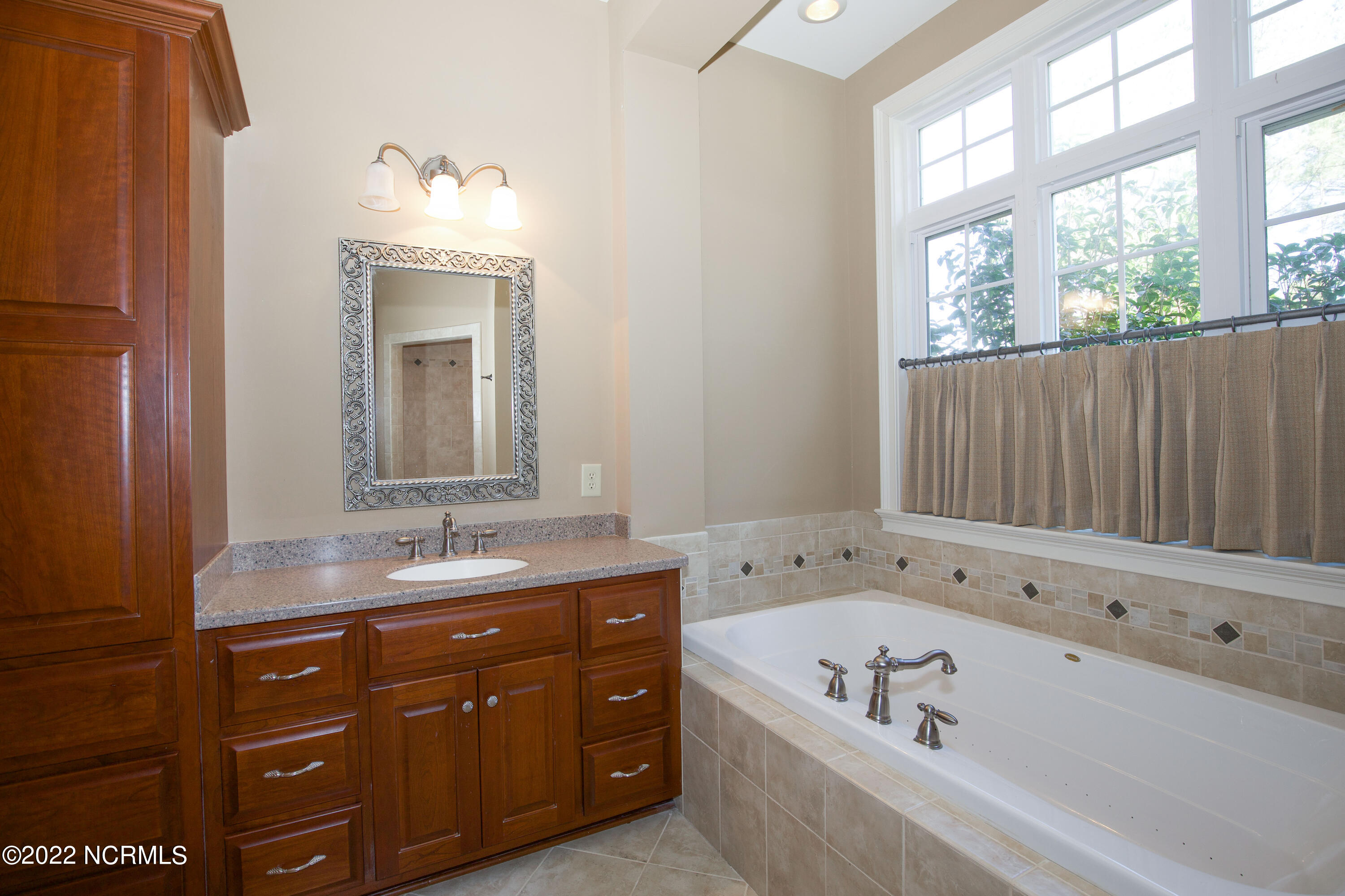 528 Longleaf Drive West End, NC 27376 - Photo 32 of 92 528 Longleaf Dr-30