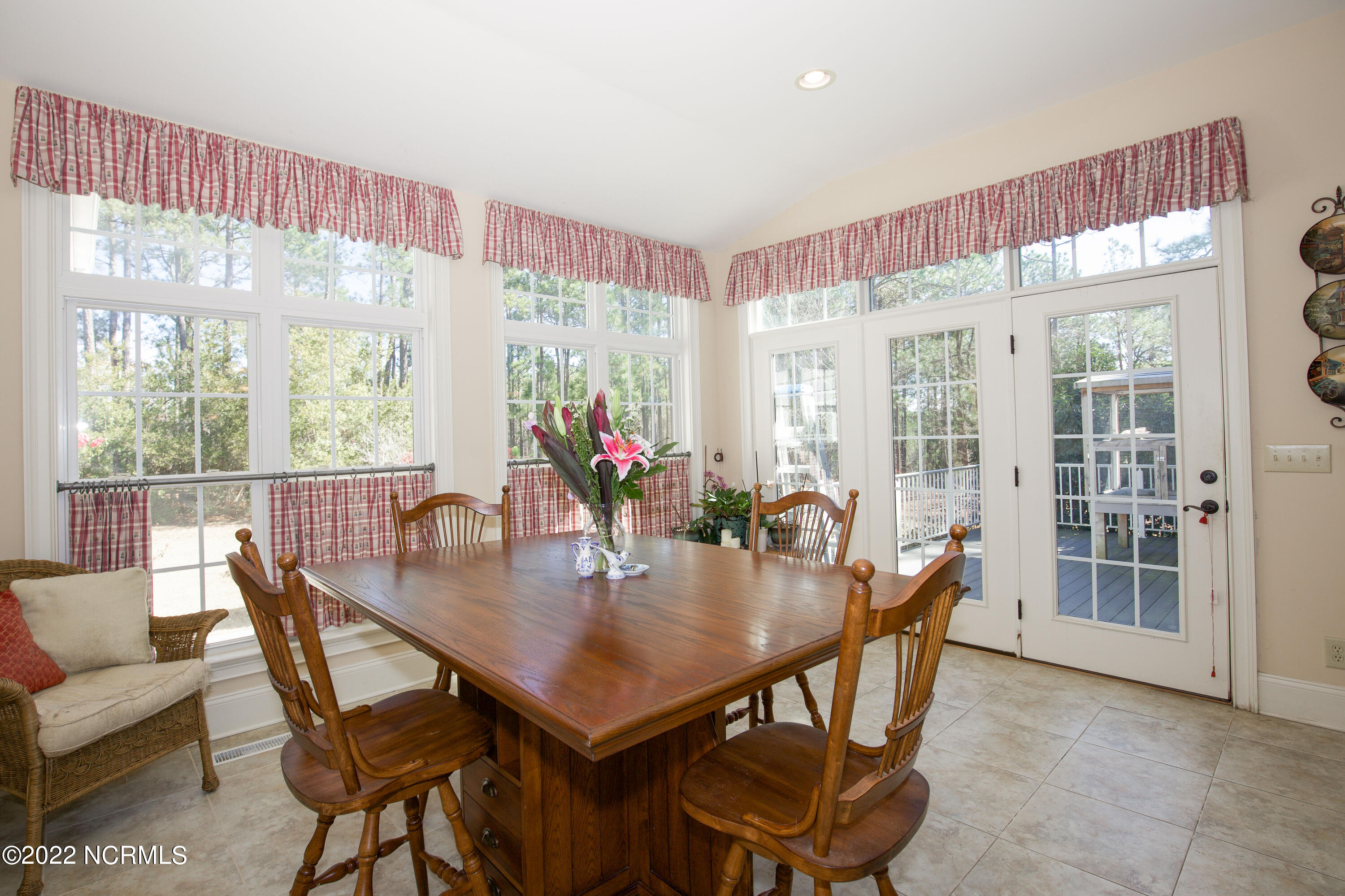 528 Longleaf Drive West End, NC 27376 - Photo 5 of 92 528 Longleaf Dr-13