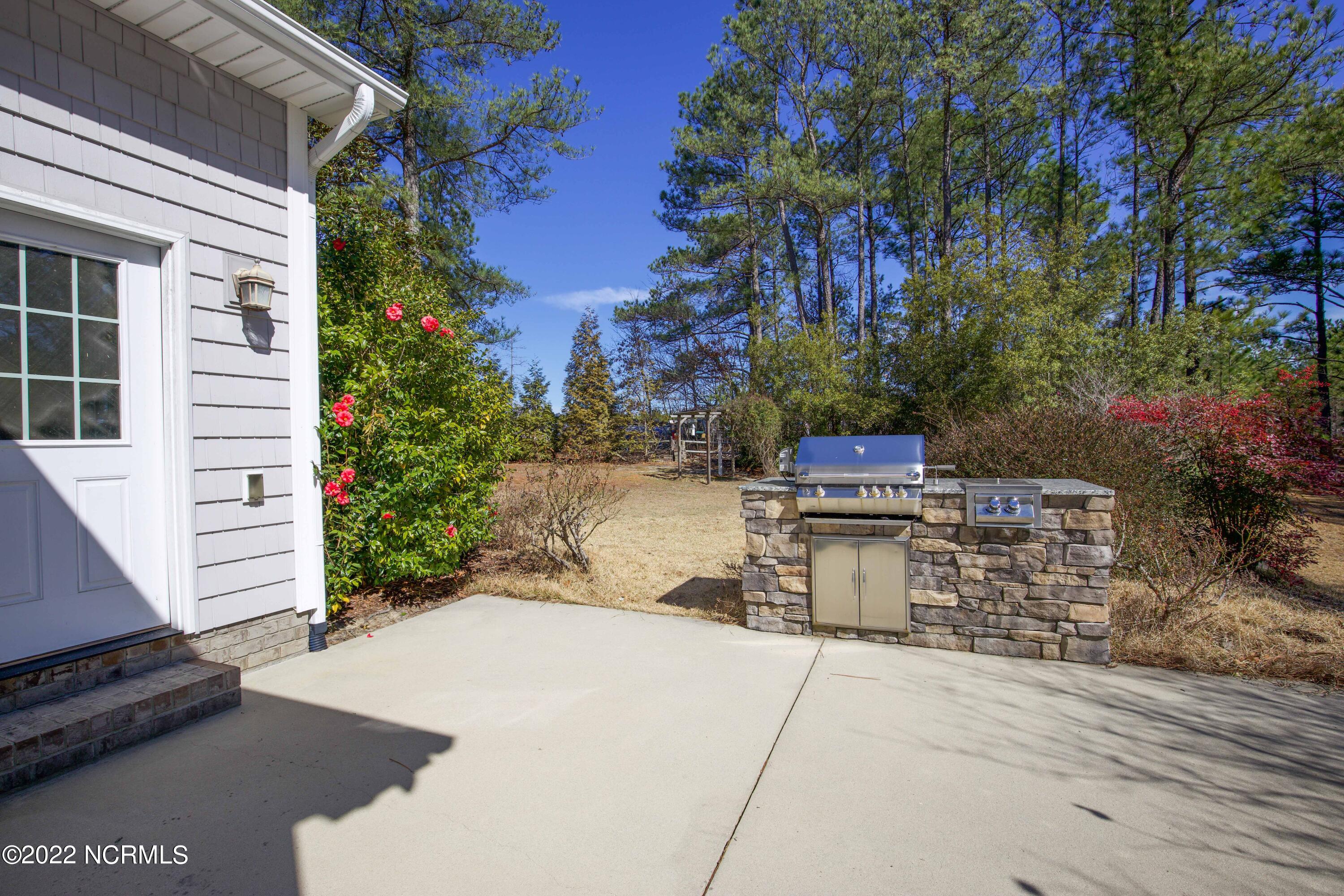 528 Longleaf Drive West End, NC 27376 - Photo 72 of 92 528 Longleaf Dr-63