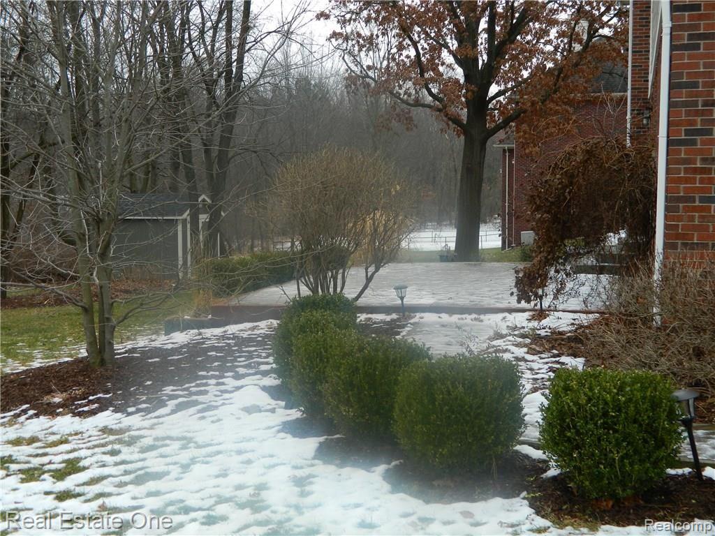 1053 Seville Road Rochester Hills, MI 48309 - Photo 12 of 66