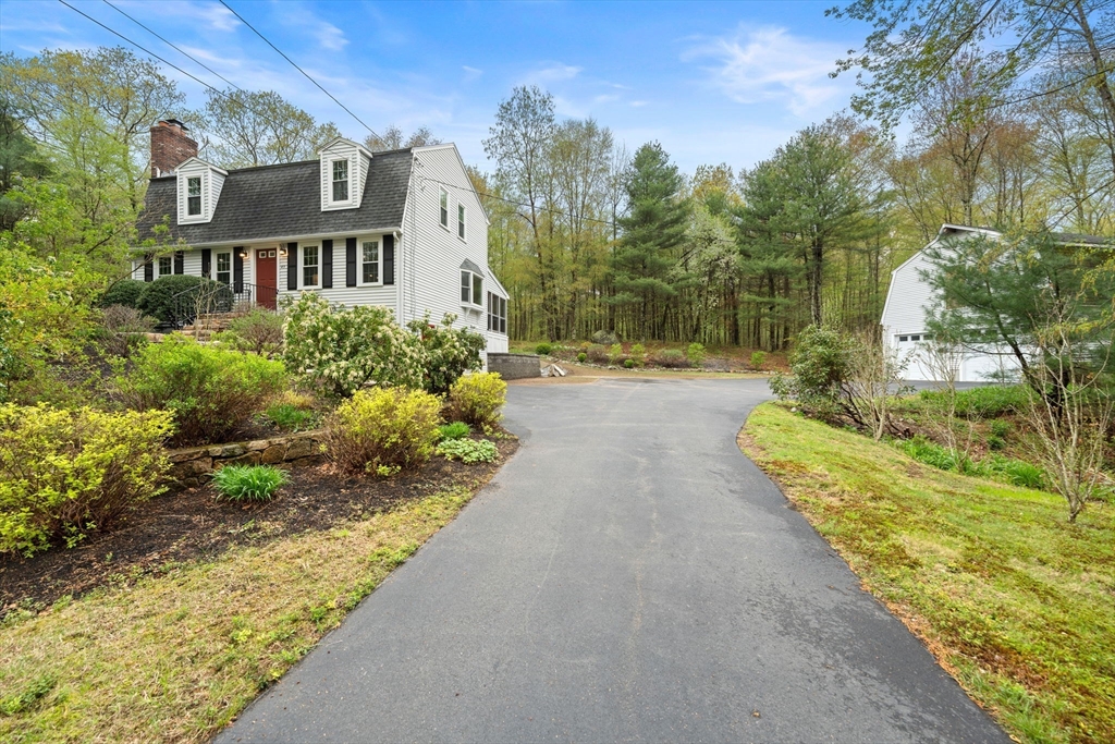49 Asylum Street Mendon, MA 01756 - Photo 1 of 41 Gallery Image 1