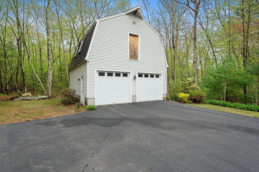49 Asylum Street Mendon, MA 01756 - Photo 4 of 41 Gallery Image 4