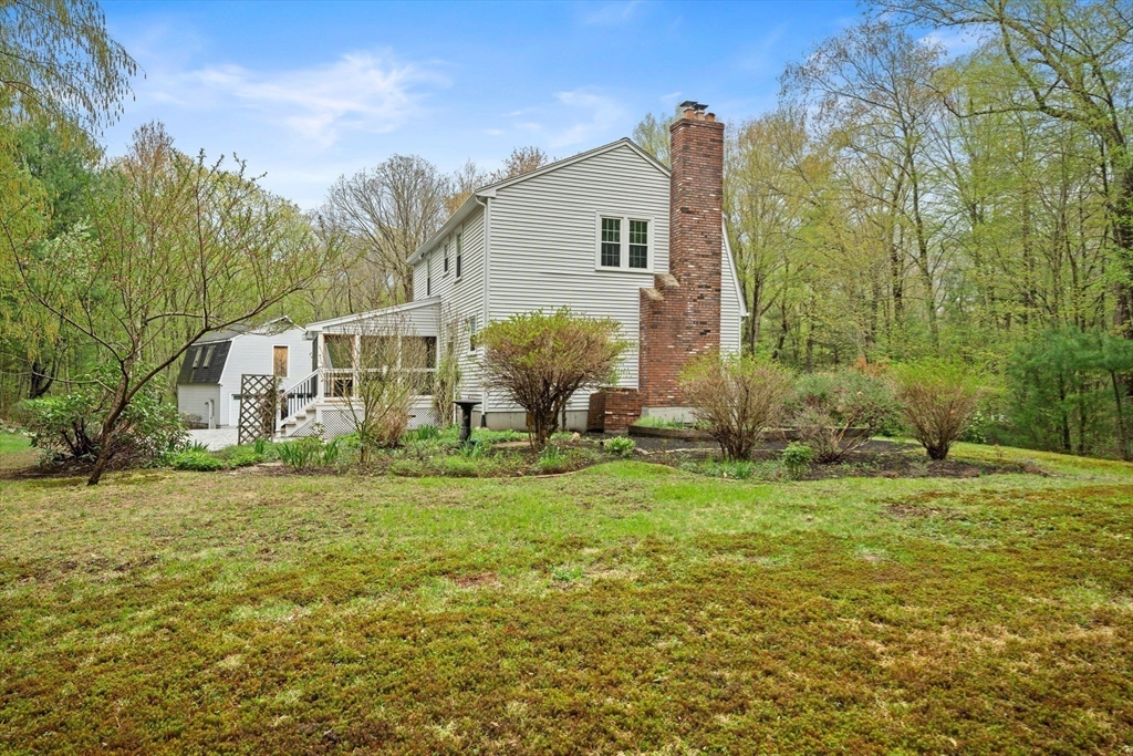 49 Asylum Street Mendon, MA 01756 - Photo 5 of 41 Gallery Image 5