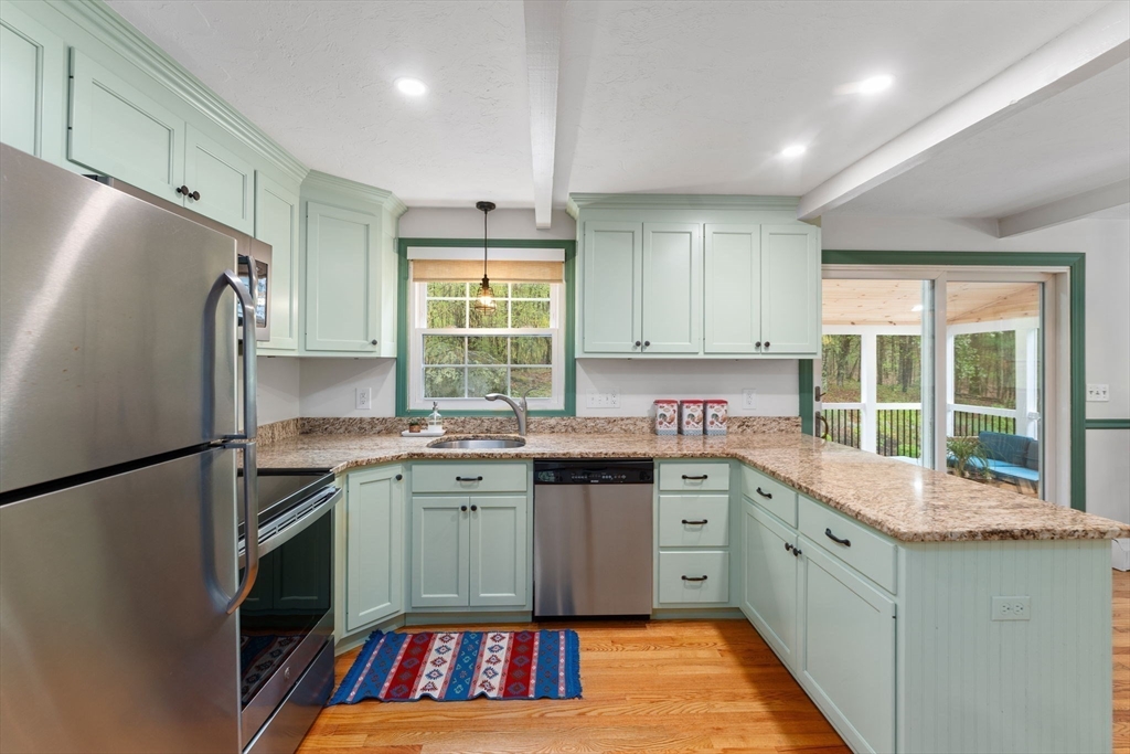 49 Asylum Street Mendon, MA 01756 - Photo 6 of 41 Gallery Image 6