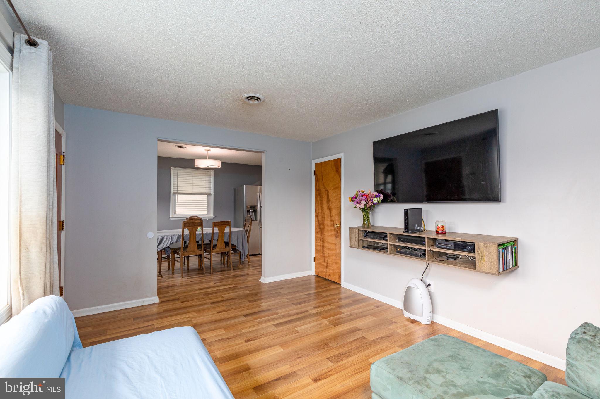 2710 Burridge Road Baltimore, MD 21234 - Photo 6 of 25 Family room