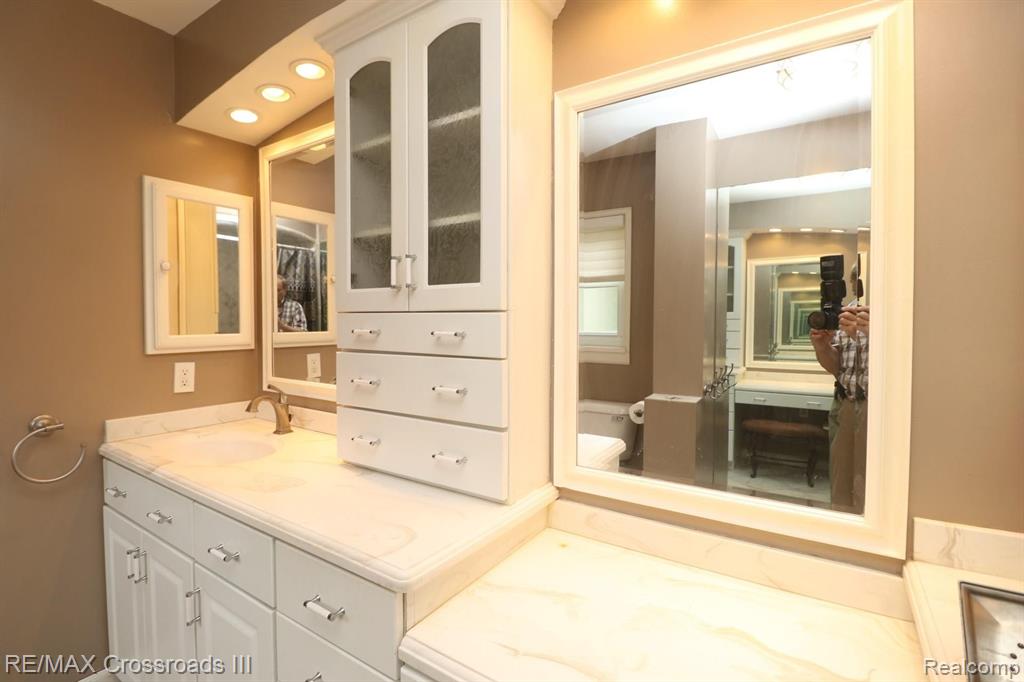 14045 Elwell Road Belleville, MI 48111 - Photo 17 of 23