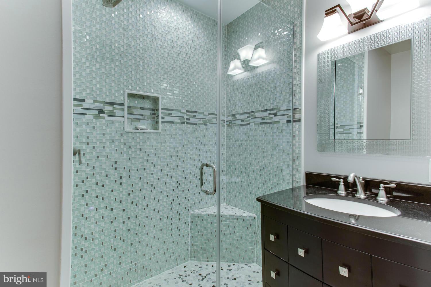 43 R Street Northwest, Unit 1 Washington, DC 20001 - Photo 17 of 30 Bath #1