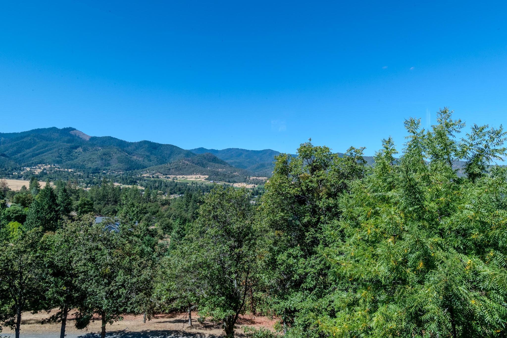 2850 Quail Run Road Talent, OR 97540 - Photo 16 of 55 01-12
