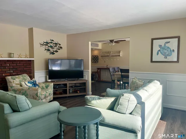 $2,950 | 51 Billow Road, East Lyme, CT 06357